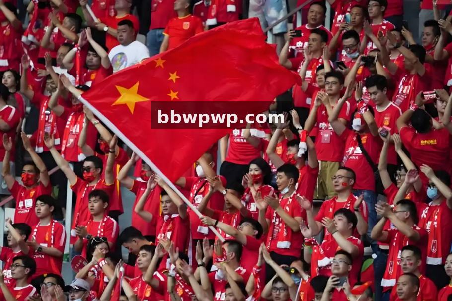 问鼎国际玩家社区文章：问鼎国际社区数据观察：版本反馈如何影响玩家评测的写作方向